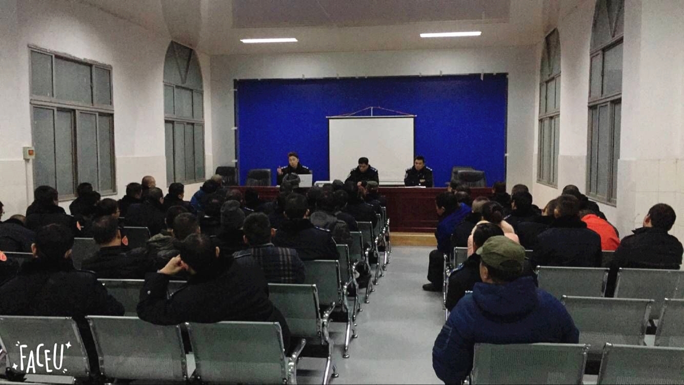 公交集团心系员工 克服困难送温暖